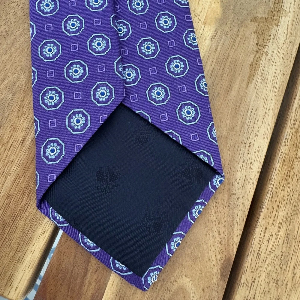 Brooks Brothers Purple Medallion Print Silk Tie Classic Preppy Necktie